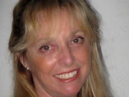 BB_01 GOOD LOOKING WOMAN